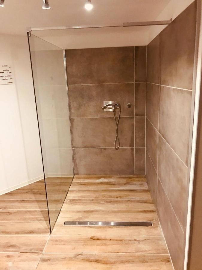 Soutterain - Wohnung Mit Senkgarten Weingarten  المظهر الخارجي الصورة